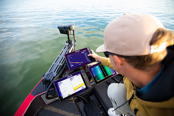 Lowrance offers cash back