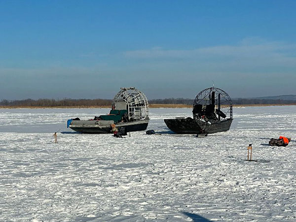 Vince Moldenhauer Airboats to the Ice