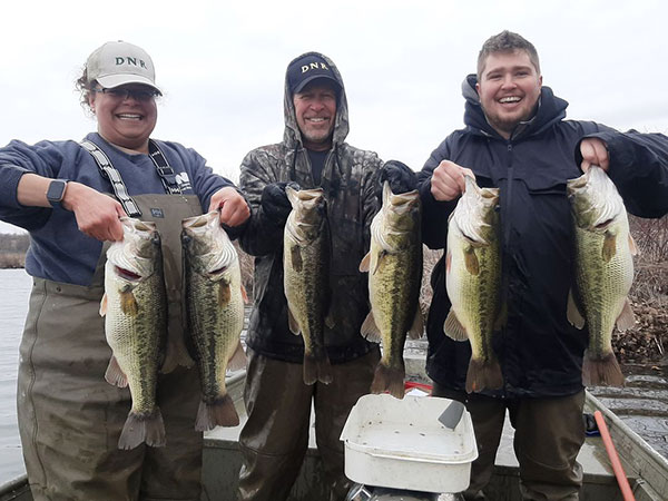 Indiana fish biologists with Hamilton Lake Bass