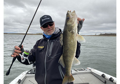 Pro Tells How to Use Your Electronic Eyes to Catch More Walleyes