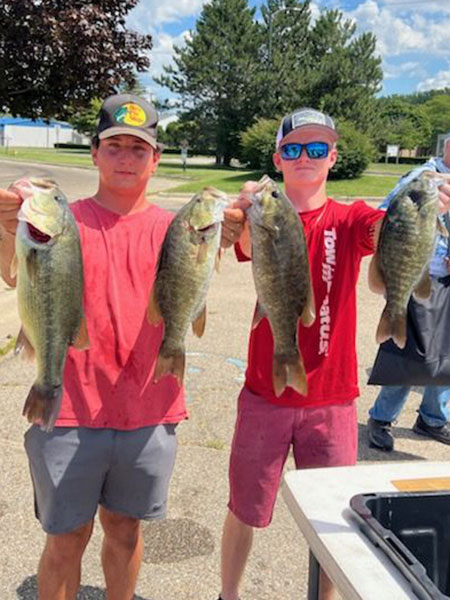 Mixed Bag Wins Four Flags Event on River at Benton Harbor