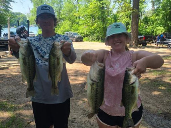 Jarrett and Jenalee Tighe (Edwardsburg) - 1st Place