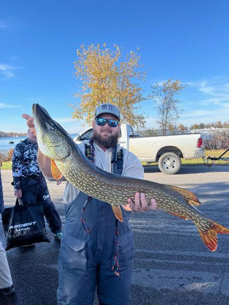 Justin Barry and Bailey Harris - Junk Fish Winners