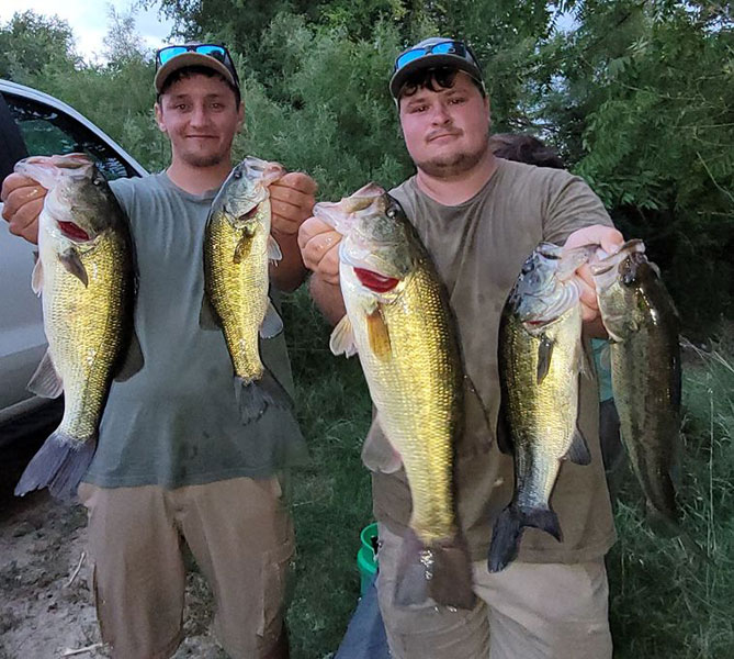 Maynard Hochstetler and Marvin Bontrager - 3rd Place