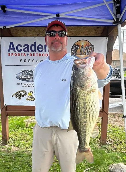 Bob Johnson and Jamie Czarnecki - Big Bass