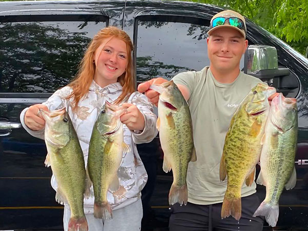 Tanner Hursh and Hailey Dodd - 1st Place
