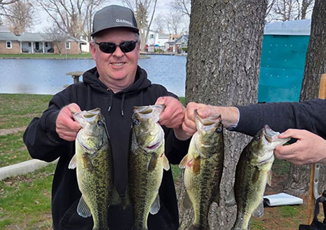 Crosbie Blows Away Wawasee Field in Singles Derby