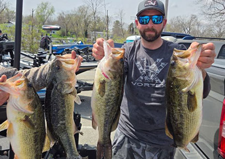 Six 4 Pounders Caught in Singles Shootout at Webster Lake