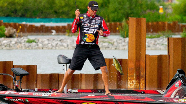 Kevin VanDam of Kalamazoo, Mich., caught the most weight  a 10 pound, 4 ounce limit of bass  on the first day of the Bassmaster Classic Bracket held on the Niagara River. The quarterfinals will continue July 20 with Match Three (Hite vs. Combs) and Match Four (Lee vs. Rojas) fishing in the morning and Match One (VanDam vs. Benton) and Match Two (Powroznik vs. Kreiger) moving to the afternoon. Photo by James Overstreet/Bassmaster