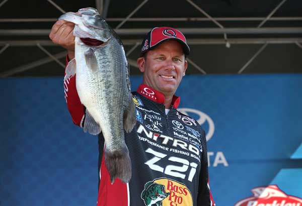 VanDam Maintains Lead At Toledo Bend After Slow Start On Second Day