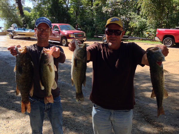Gipson and Gramps Win at Magician with Big Smallie